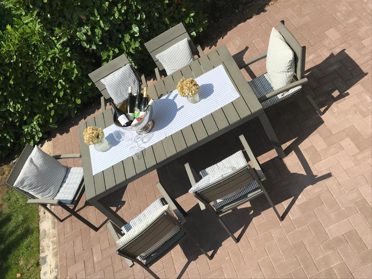 Apartment für zwei Personen in romantischem Weindorf Kleinkarlbach Exterior foto